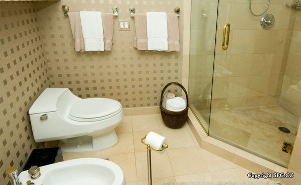 Master Bathroom at Luxury Oceanfront Residence 18D, Tower II, The Palms Condominiums, 2110 North Ocean Boulevard, Fort Lauderdale Beach, Florida 33305, Luxury Seaside Condos