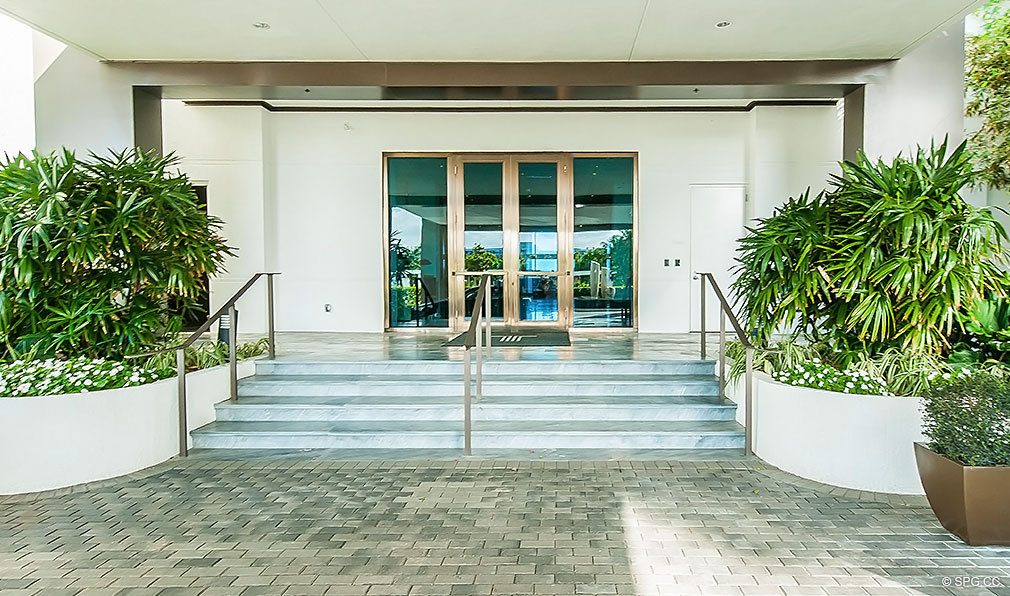 Trump Hollywood Entrance, Luxury Oceanfront Condominiums Located at 2711 S Ocean Dr, Hollywood Beach, FL 33019
